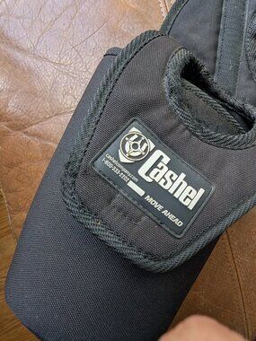 Cashel saddle horn thermal supply carrier. Equestrian horseback riding bags
